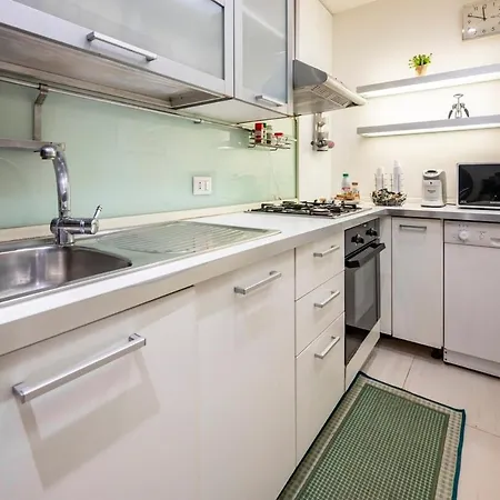 In Villa-giardino-50 M Dal Mare Apartment *