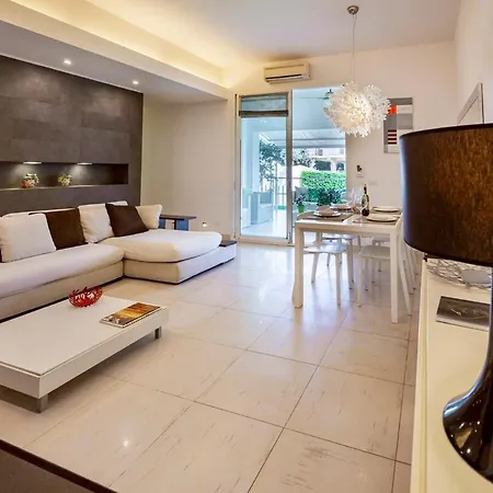 In Villa-giardino-50 M Dal Mare Apartman