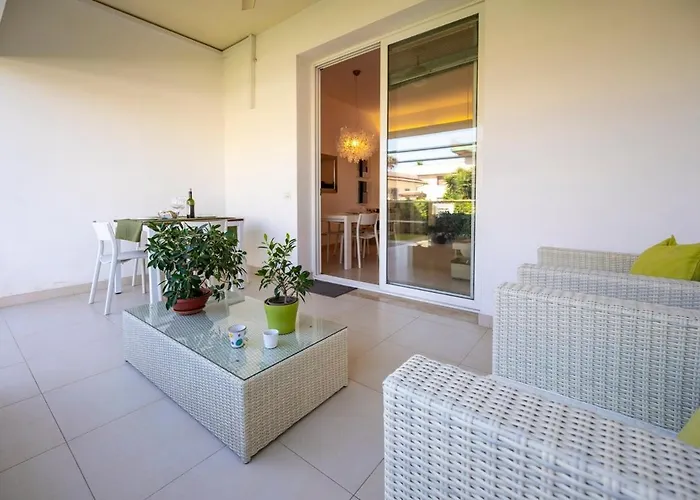 In Villa-giardino-50 M Dal Mare Lägenhet *