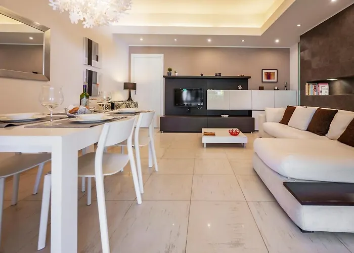 Lägenhet In Villa-giardino-50 M Dal Mare Avola